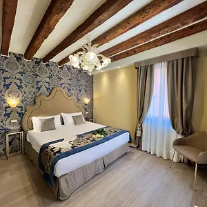 c-dellarte-palace.hotelslidodijesolo.com/